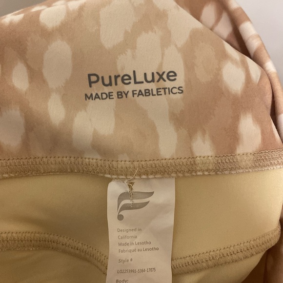 Fabletics Plus Size Oasis Pure Luxe 7/8 Leggings - Picture 10 of 12